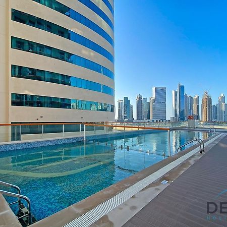 Intimate Studio At Millennium Binghatti Residence Business Bay By Deluxe Holiday Homes Dubai Exteriör bild